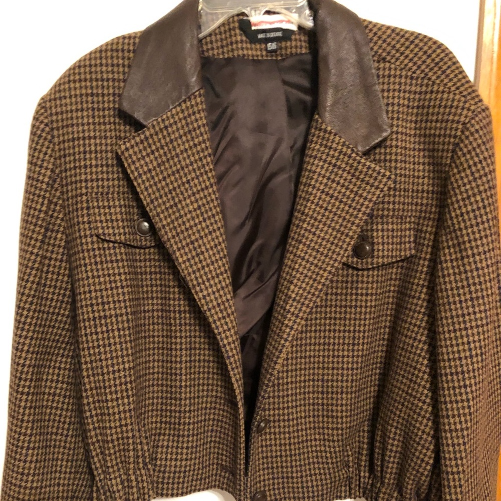 Brown houndstooth blazer size 15/16